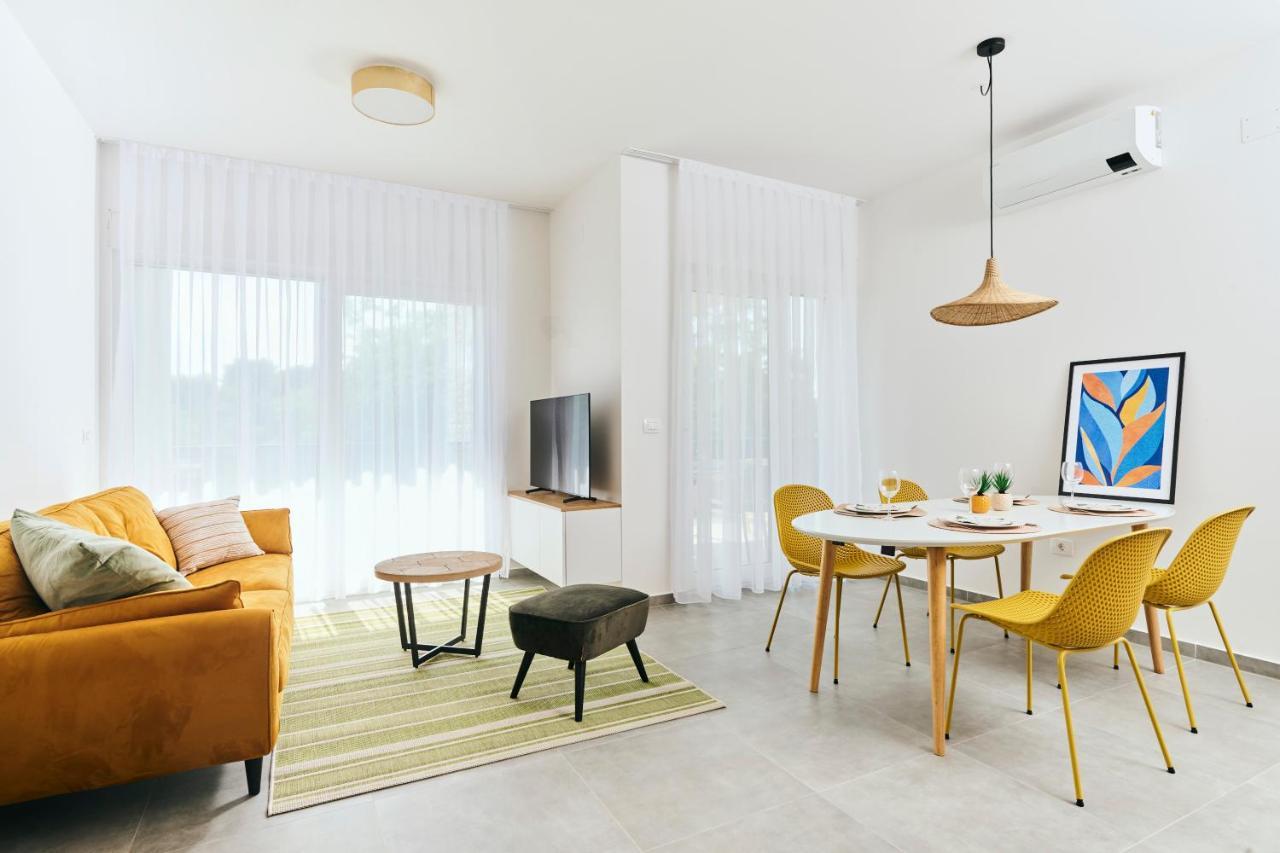 Apartments San Maris 2 Umag Bagian luar foto