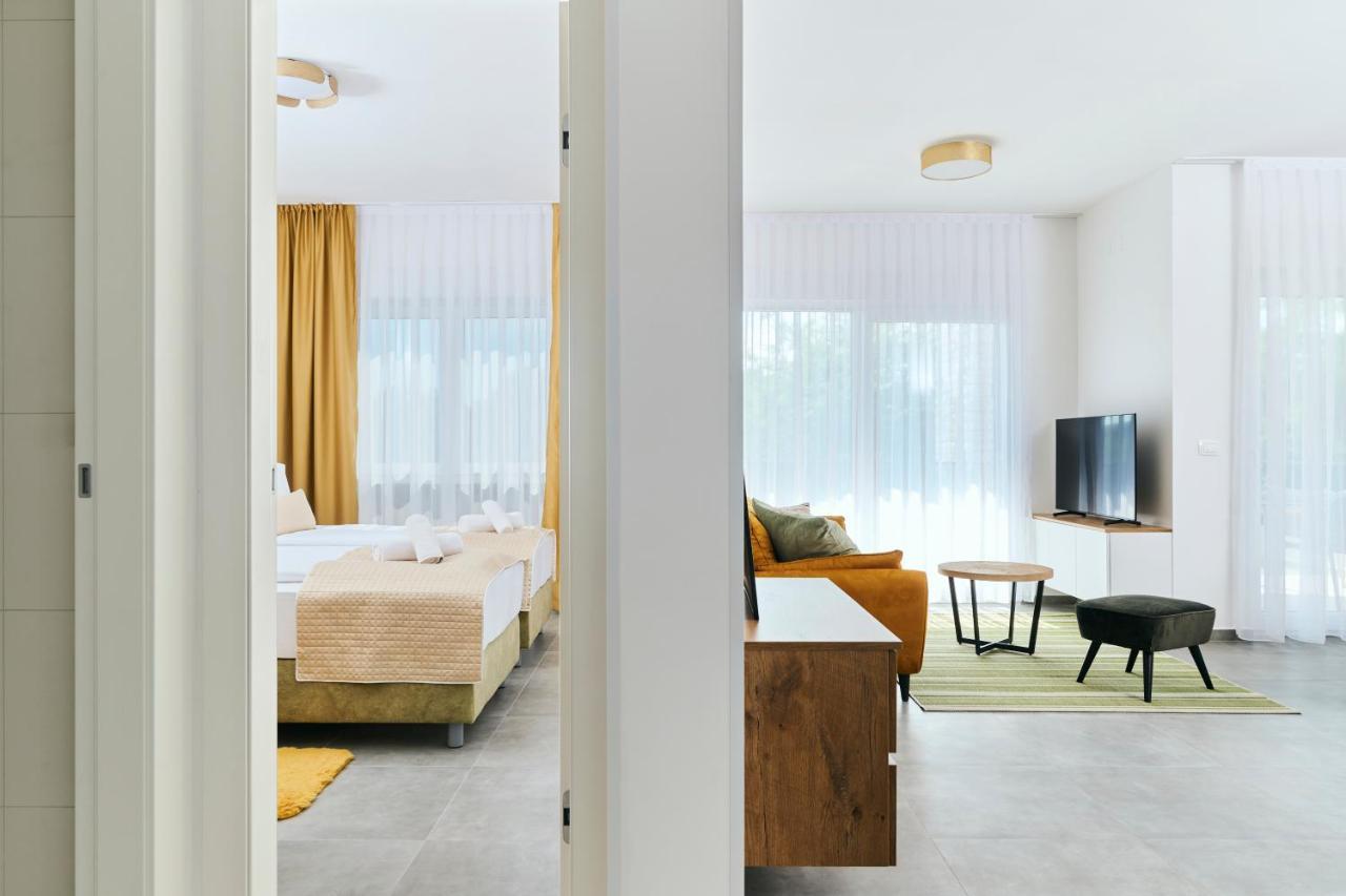 Apartments San Maris 2 Umag Bagian luar foto
