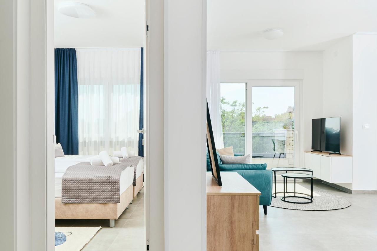 Apartments San Maris 2 Umag Bagian luar foto