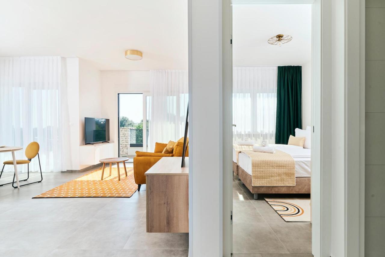 Apartments San Maris 2 Umag Bagian luar foto