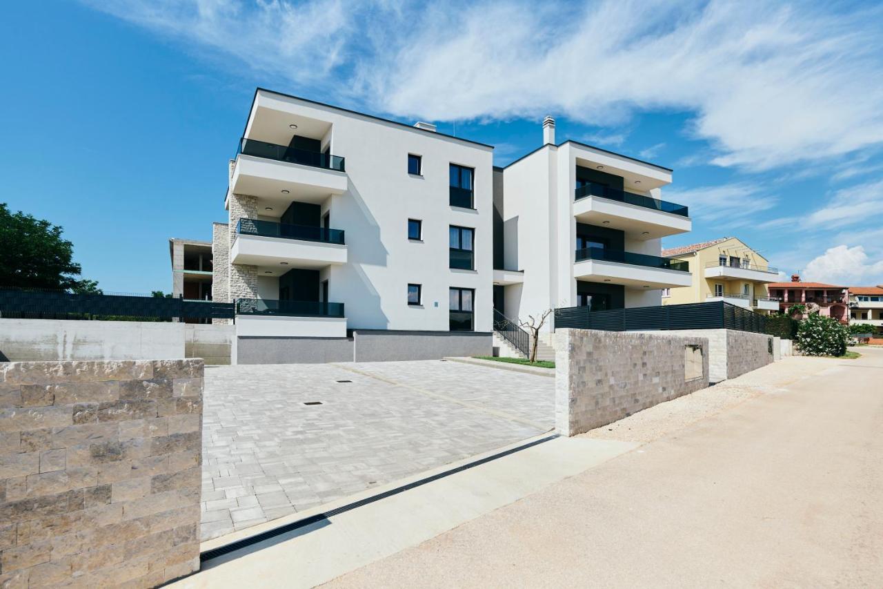 Apartments San Maris 2 Umag Bagian luar foto